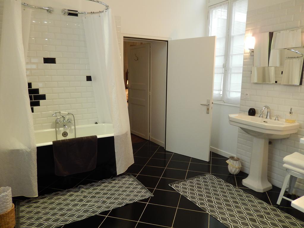 Maison Bossoreil Bed & Breakfast Angers Exterior photo